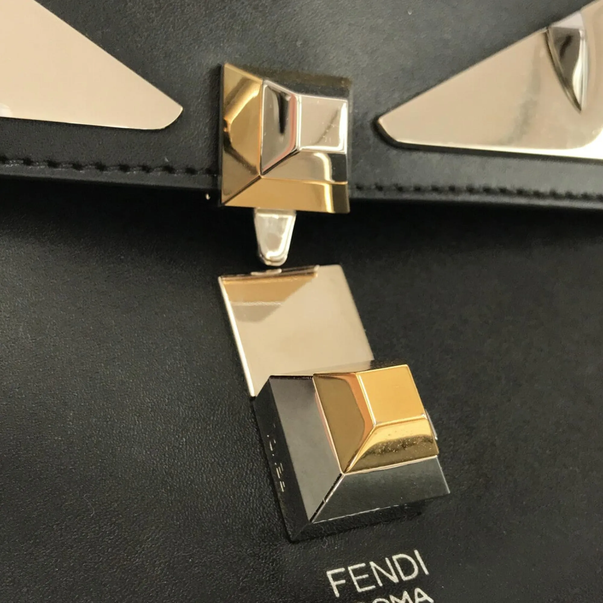 Fendi Mini Monster Kan I (SHG-AUcLMq)