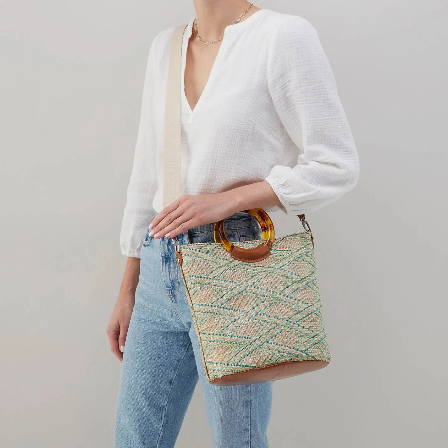 Hobo - Sheila Bucket Bag - Geo Raffia