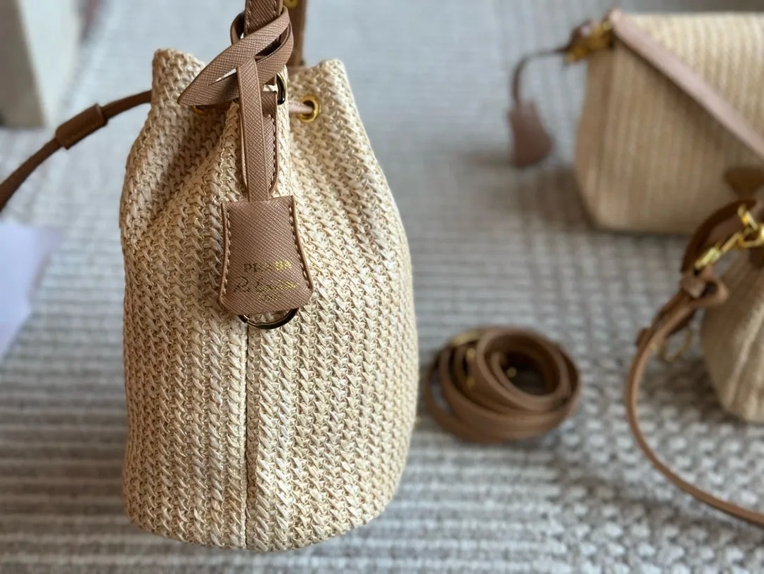 PD281 Crochet and Leather mini-bucket Bag / 7.6x6.8x3.9inch