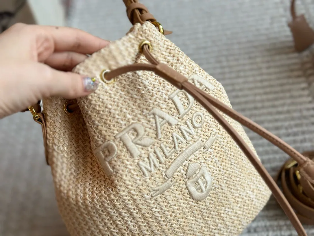 PD281 Crochet and Leather mini-bucket Bag / 7.6x6.8x3.9inch