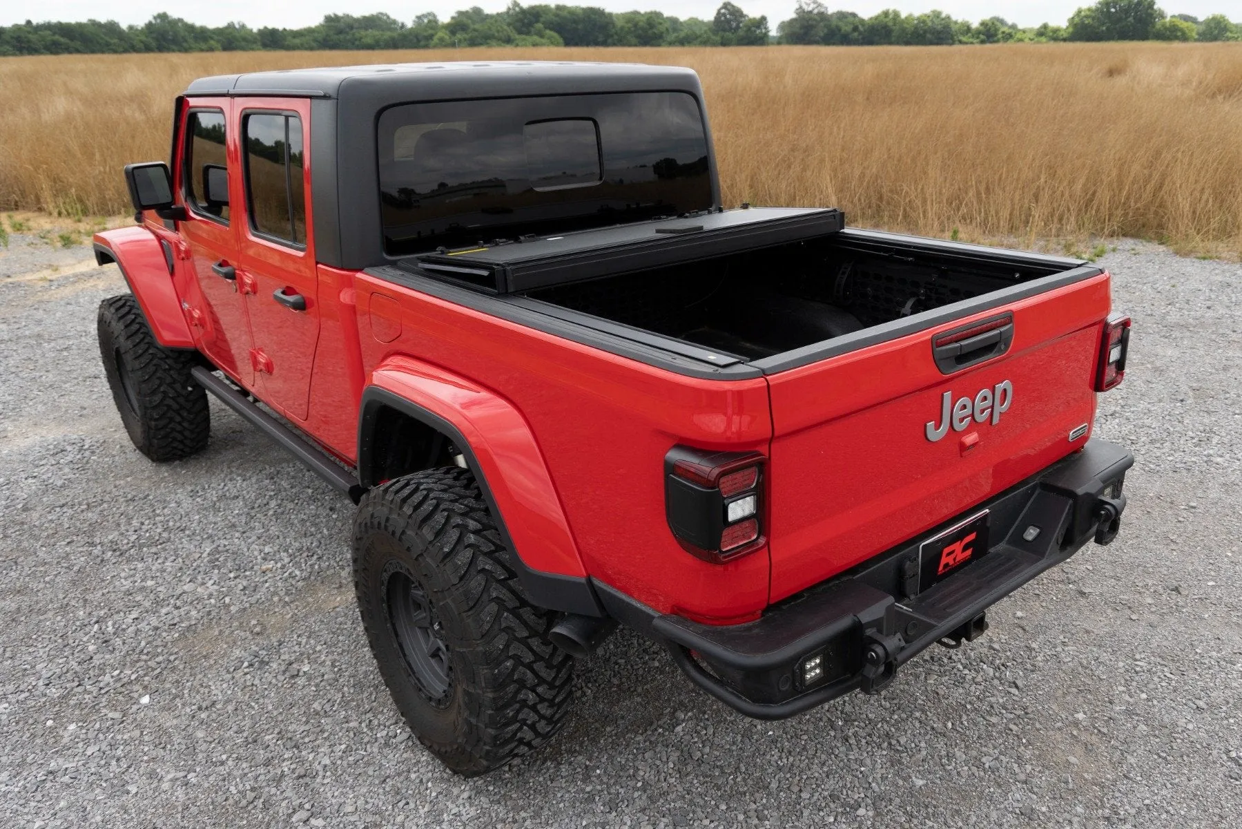 ROUGH COUNTRY Tri-Fold Flip Up Bed Cover for 20-up Jeep Gladiator JT