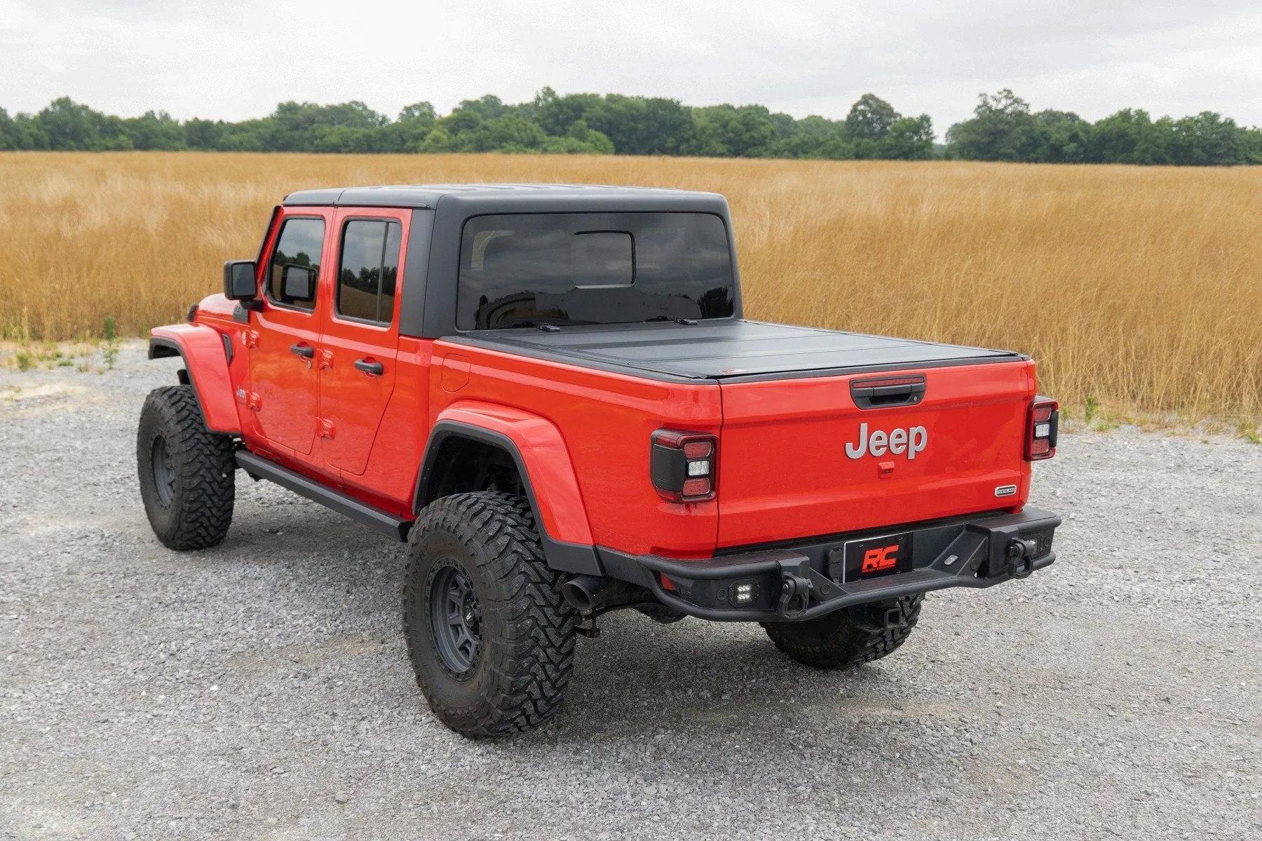 ROUGH COUNTRY Tri-Fold Flip Up Bed Cover for 20-up Jeep Gladiator JT