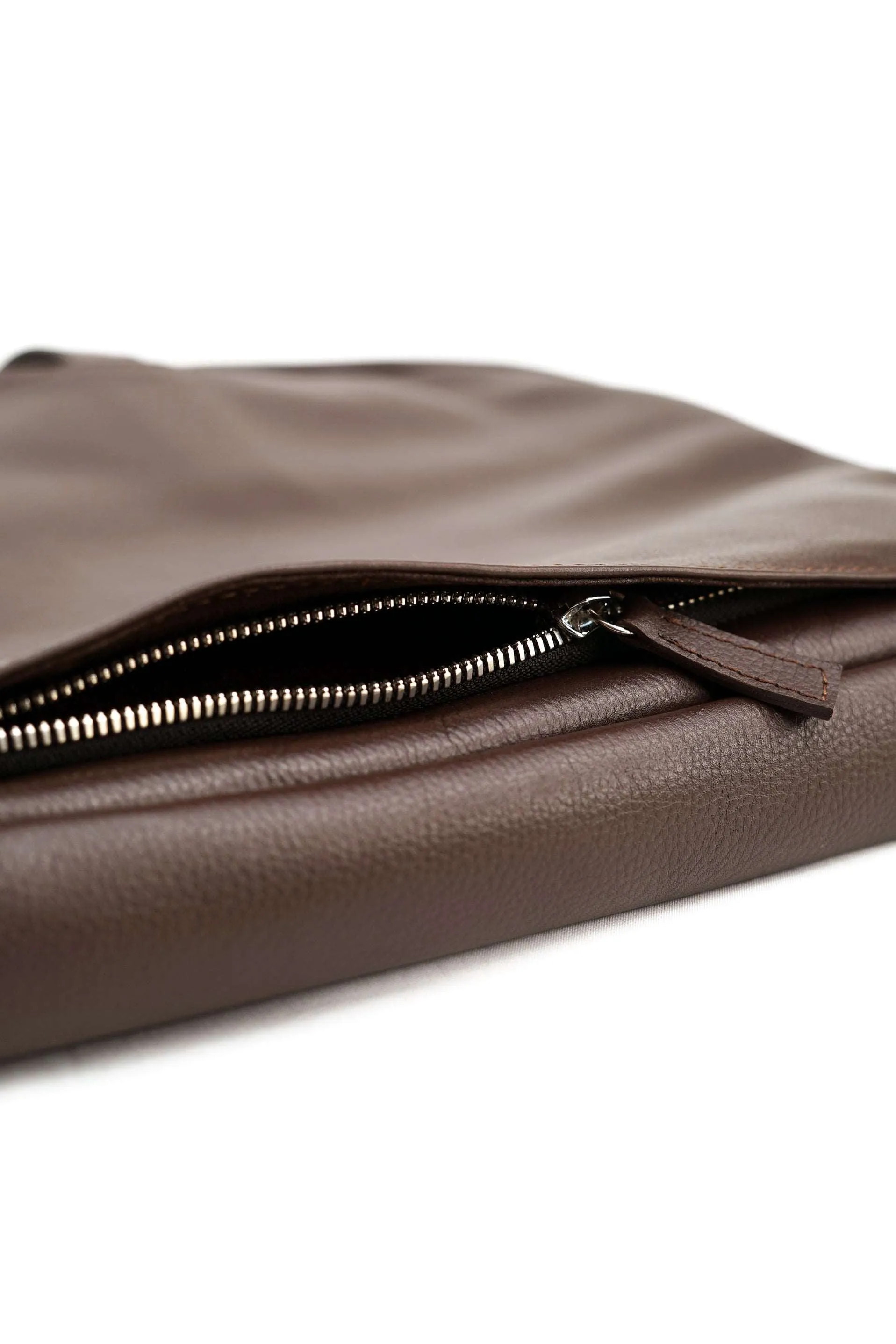 The Millennial // Sleek laptop Bag