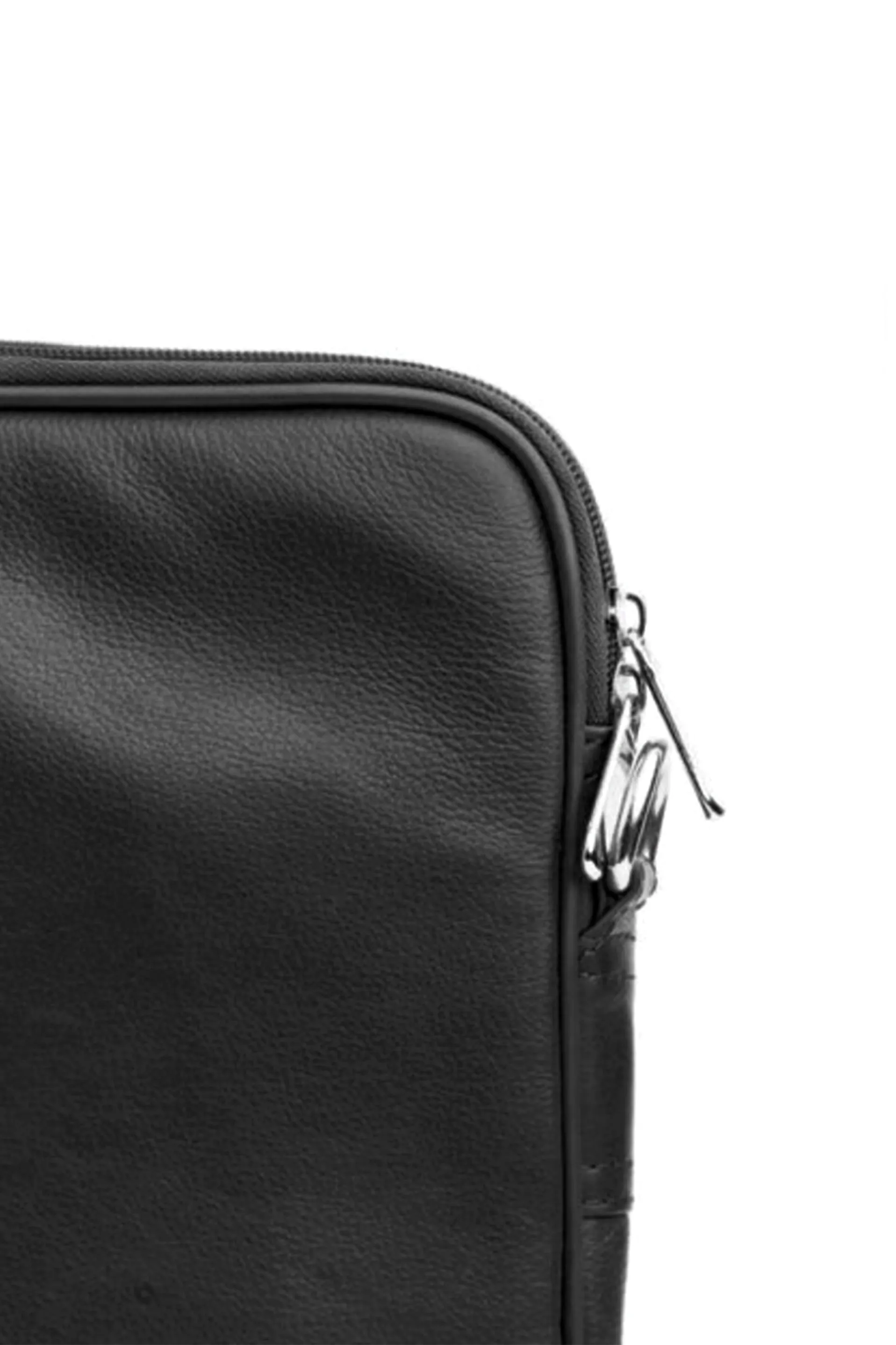 TP Kordovan Sleek Laptop Sleeves // Black